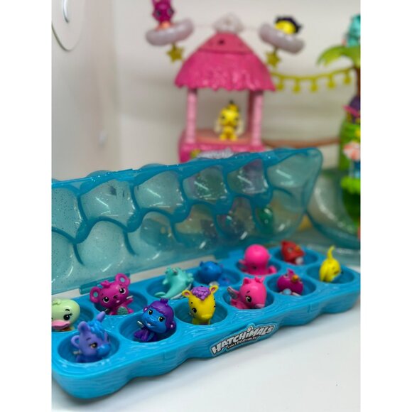 Hatchimals Tropical Island Party Interactive Playset Multiple Figures Lights Sou - Picture 9 of 12